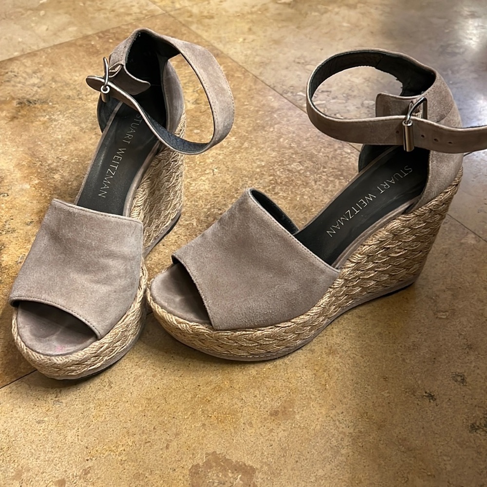 Barely Worn Stuart Weitzman Wedges - image 2